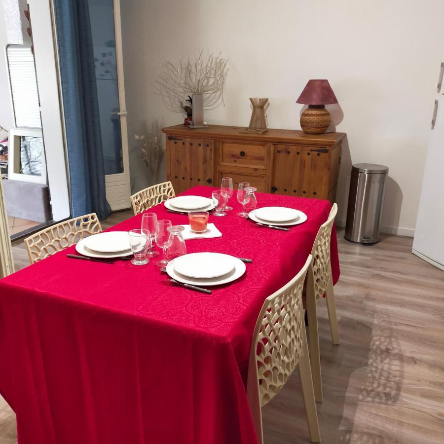 Le Cocon Des Spress Apartment Cers Екстериор снимка